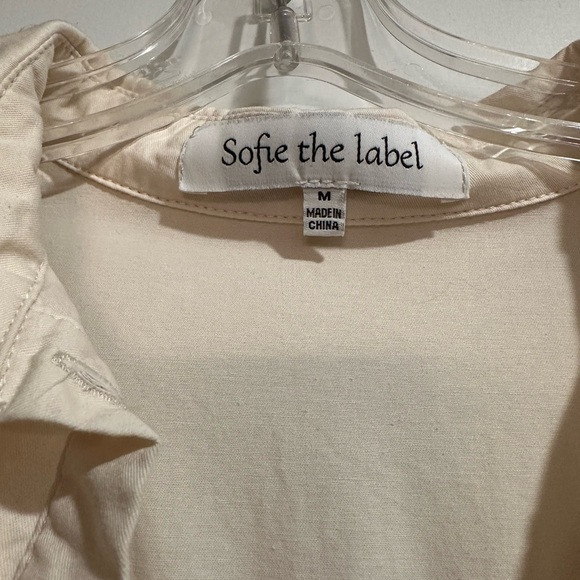 Chic Cream Midi Dress with Black Trim - Picture 2 of 3